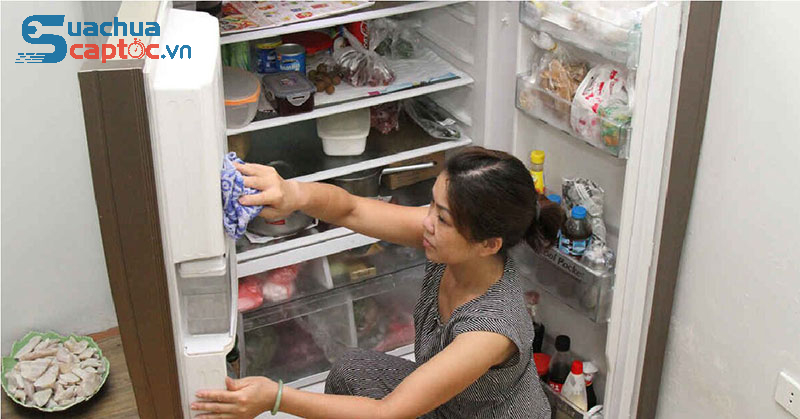 Vệ sinh, sửa tủ lạnh giá rẻ tại quận 11